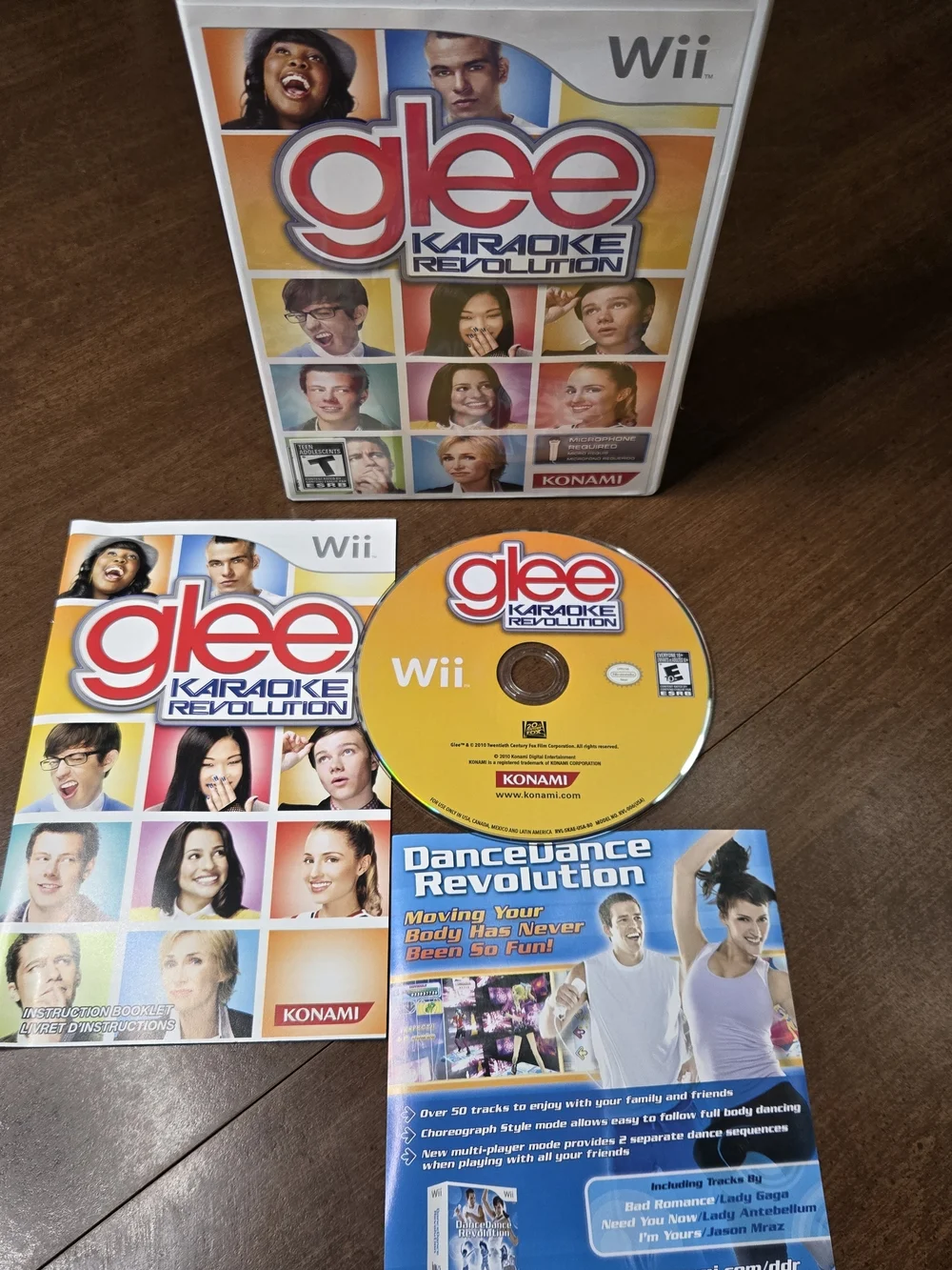 Glee Karaoke Revolution Wii Video Game Singing Song Interactive Family Night Y2K